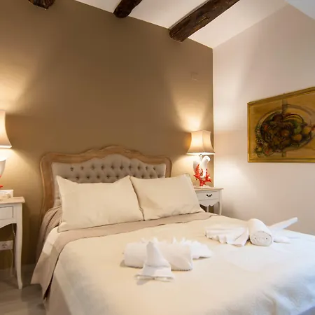 Relais Bijoux Napels