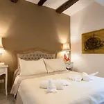 Konukevi Relais Bijoux 4*